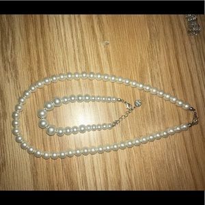 Pearl Necklace and Bracelet Set